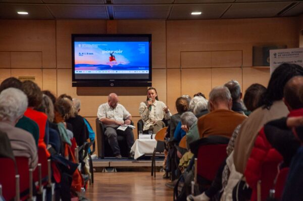 FIG_Poétesse-sur-le-front (2)